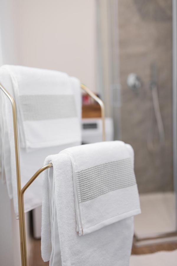 Lora Apartment,Free Private Parking, Self Check In,1 Como Exterior foto