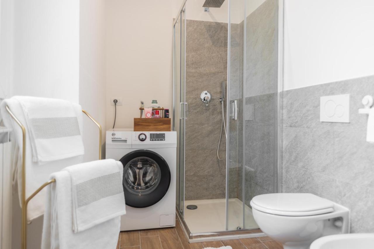 Lora Apartment,Free Private Parking, Self Check In,1 Como Exterior foto