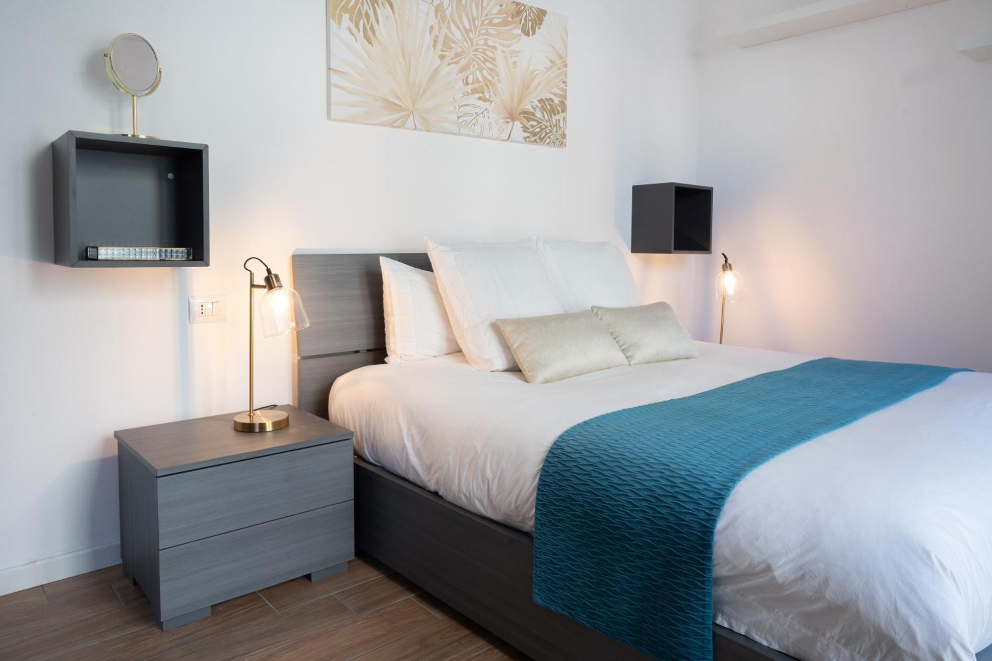 Lora Apartment,Free Private Parking, Self Check In,1 Como Exterior foto