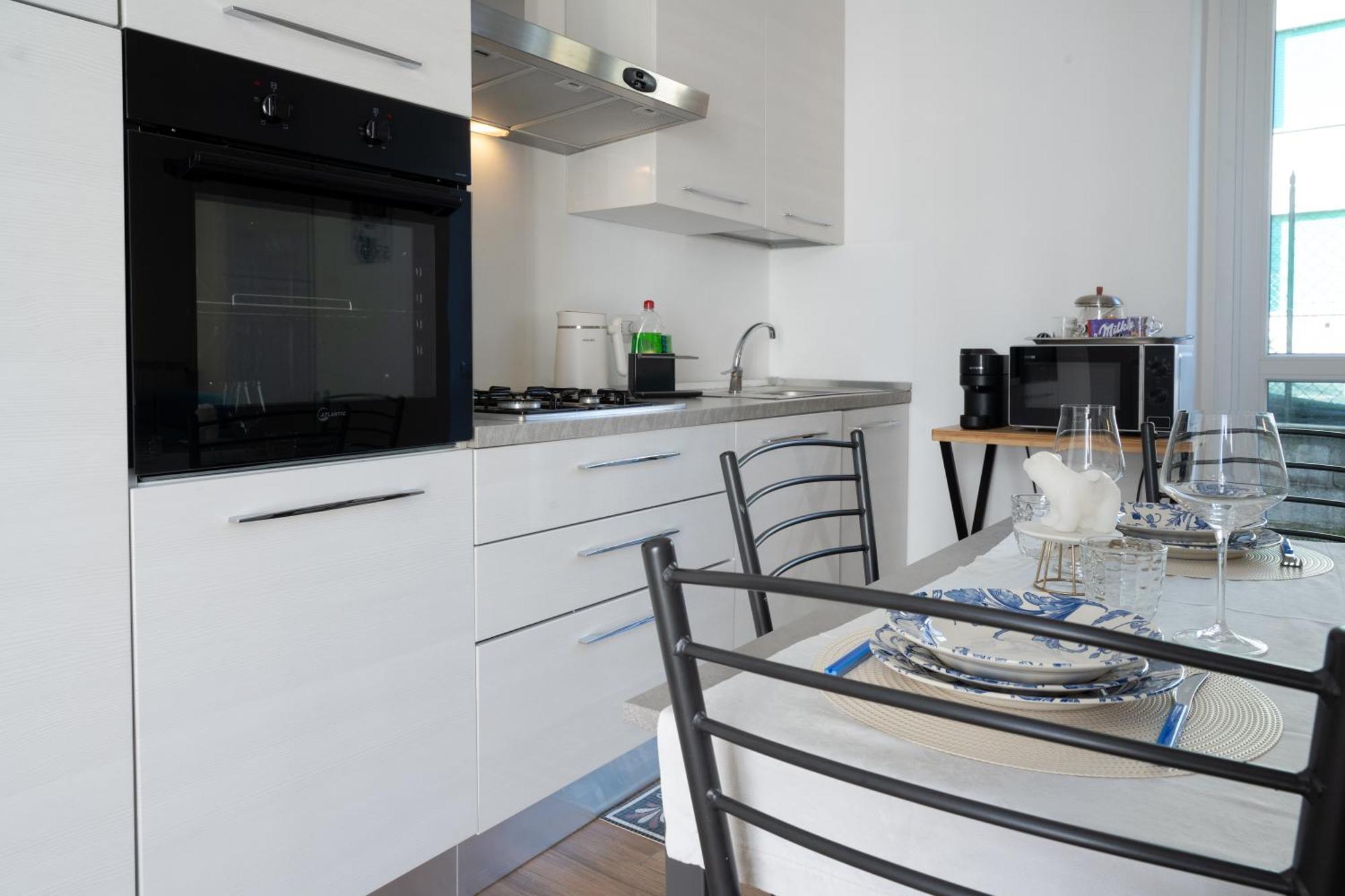 Lora Apartment,Free Private Parking, Self Check In,1 Como Exterior foto